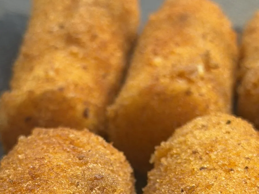 Crocchetta di Patate — Crocchetta di patate 100 g, croccante fuori e cremosa dentro.